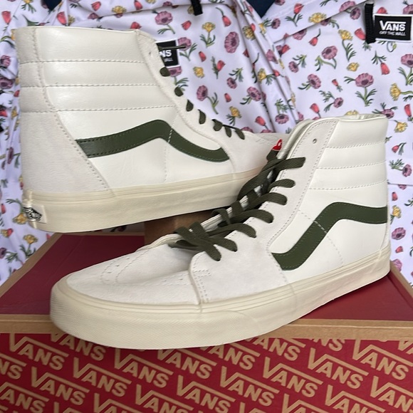 Vans Shoes - Vans Women’s Sk8-Hi
Vintage Pop Marshmallow/True White 
VN0A4BVTR2S
Sneakers